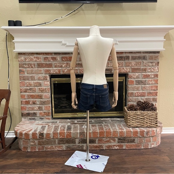 American Eagle high rise dark wash blue jean shorts / 00 / Excellent condition - Picture 14 of 17